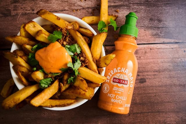 Thumbnail 4 de Go-Tan Sriracha Mayo, Salsa Picante y Cremosa 215 ml🌶