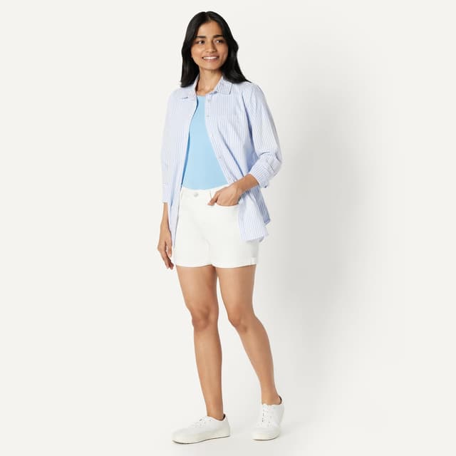 Detalle de Amazon Essentials Women’s Slim-Fit Mid-Rise 4” (10.2cm) Jean Shorts