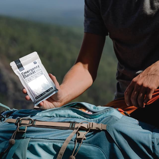 Thumbnail 4 de Altland Emergency Blankets 10-Pack