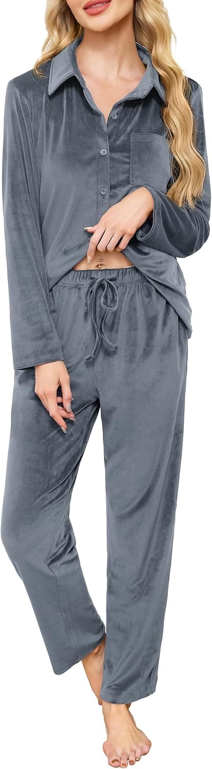 Detalle de Wikoan Women’s Fleece Pyjamas Set with Button-Down Top, Pockets and Long Sleeves (S–XXL)