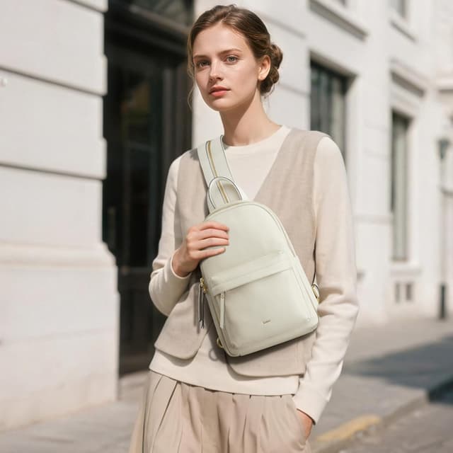 Detalle de Kattee crossbody sling bag with RFID