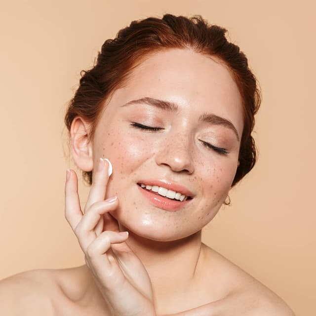 Detalle 2 de CATTIER Paris Beruhigendes Serum Rosa Heilerde 30 ml