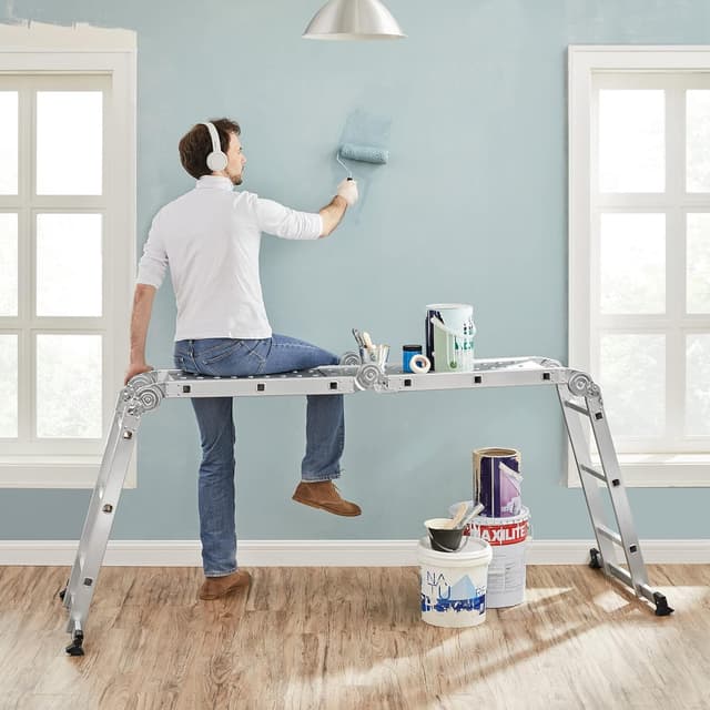 Detalle de SONGMICS GLT046E01 Mehrzweckleiter aus Aluminium (4 x 4 Stufen, bis 150 kg, 16 Stufen, 6 Positionen, 430 cm, silbern)