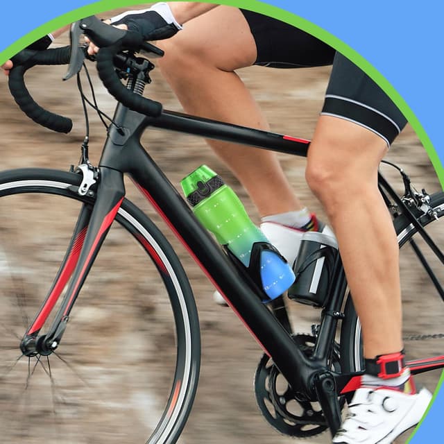 Detalle 2 de OLDLEY 750ml (25oz) straw water bottle with one-click opening, BPA-free Tritan and leakproof lid