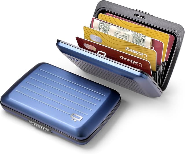 Detalle 2 de ÖGON DESIGNS Oslo aluminium card holder with metal lock, RFID protection and compact wallet storage