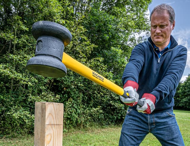 Detalle de Roughneck 64-767 Fibreglass Handle Fencing Maul (10 lb) with TPR soft-grip