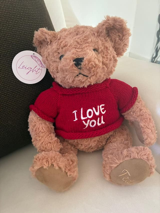 Detalle de LEIGHT Orsacchiotto di peluche rosso “I Love You” con maglioncino morbido, 35 cm