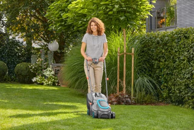 Thumbnail 11 de GARDENA PowerMax 32/18V P4A Solo Akku-Rasenmäher für bis zu 200 m²