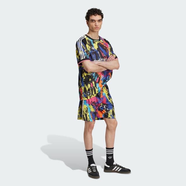 Detalle de Pantalón corto Adidas Archive AOP, 23 cm de entrepierna interior