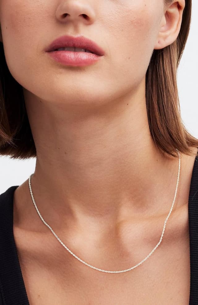 Detalle de DORANA 1.5mm Twisted Rope Silver Chain Necklace (S925 Sterling Silver) — Adjustable Length