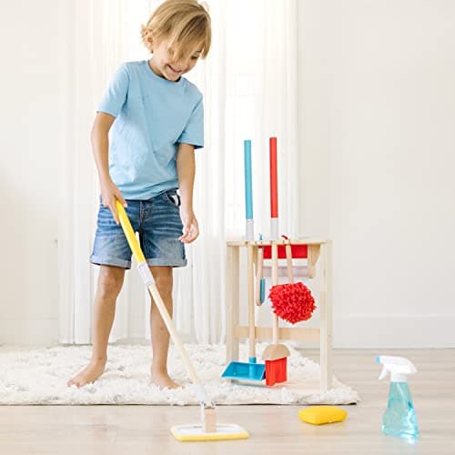 Detalle 2 de Melissa & Doug Juego de Limpieza Lux para Niños 🧹 Divertido y Educativo