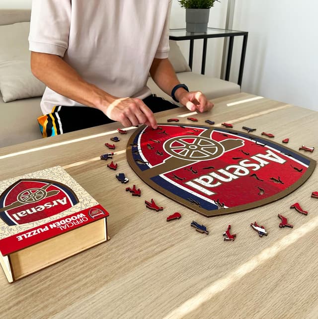Detalle de Puzzle in legno Iconic Puzzles Arsenal Logo, prodotto ufficiale, taglia S da 150 pezzi