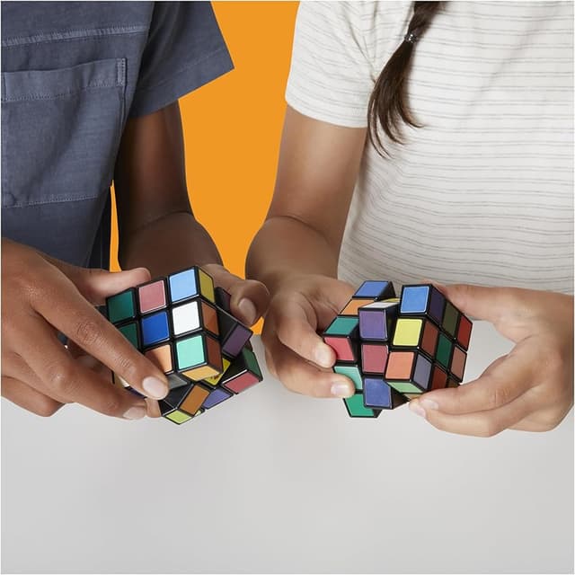 Detalle de RUBIK'S - CUBO DE RUBIK 3X3 IMBATIBLE 🧩 - Desafía tu mente