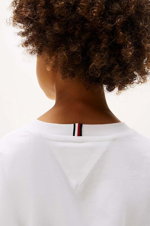 Detalle de Tommy Hilfiger Altri Top bambini e ragazzi: stile e comfort per la quotidianità
