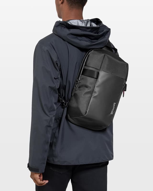 Thumbnail 6 de tomtoc Compact EDC Sling Bag (S size) for 2025 M5 14-inch MacBook Pro / 13-inch MacBook Air