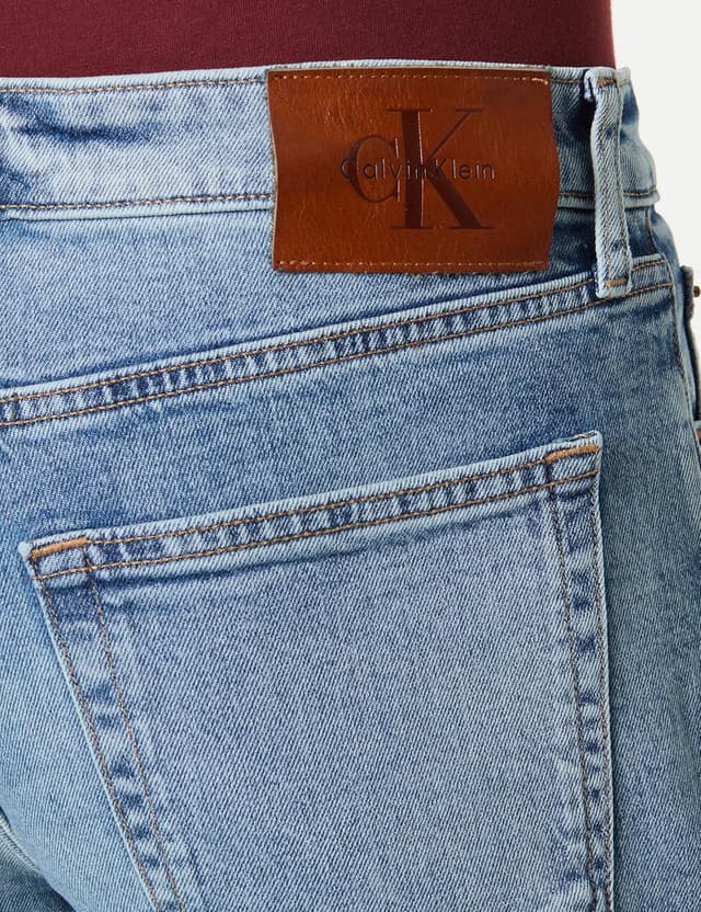 Detalle de Calvin Klein Men’s Jeans — a classic denim staple for everyday wear