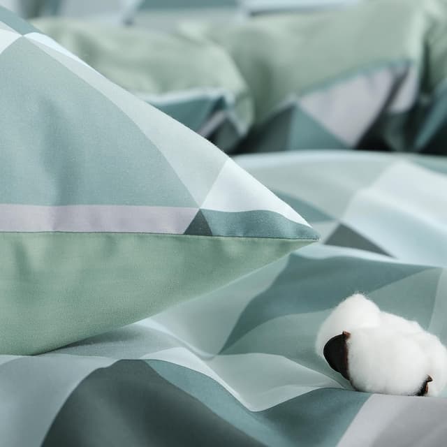 Detalle 2 de RUIKASI Bettwäsche 135x200 Baumwolle 4-teilig (Grün) mit Dreieck-Muster und Reißverschluss