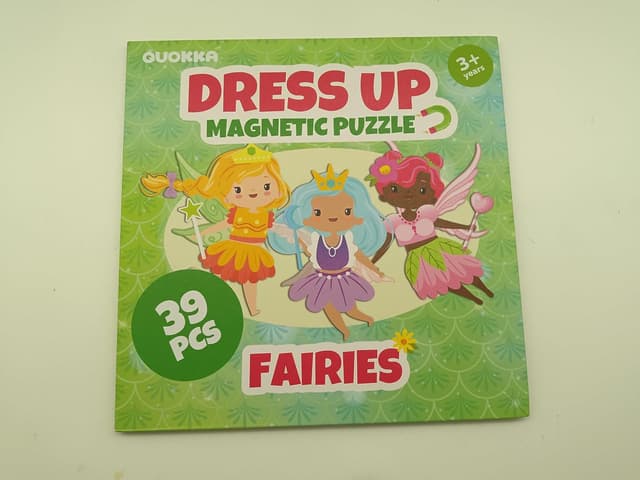 Detalle 2 de Quokka Bambole magnetiche da vestire 39 pezzi per bimba 2–5 anni