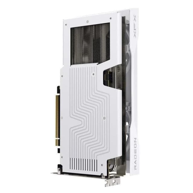 Detalle de XFX Radeon RX 9060 XT 8 GB OC