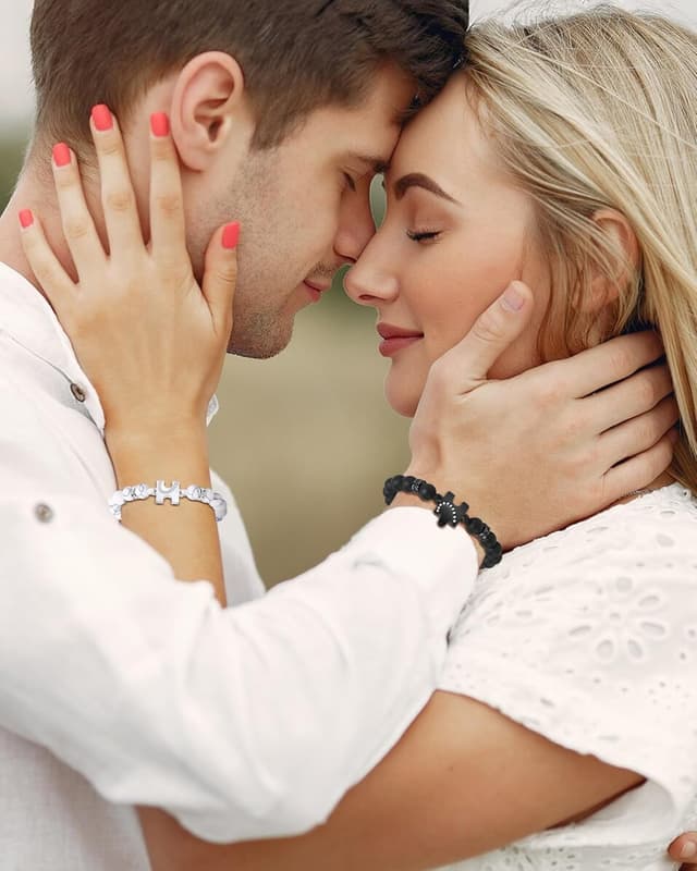 Detalle de Bracelet couple Seyaa « Amoureux pour 2 » en pierres de 8 mm et acier inoxydable