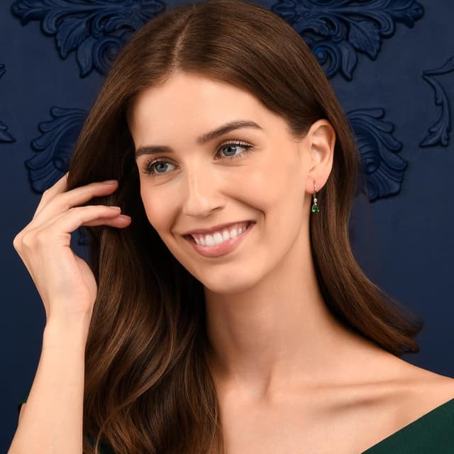 Detalle 2 de Diamond Treats boucles d’oreilles pendantes en argent sterling 925 en goutte, pierres bleues/rouges/vertes ou blanches