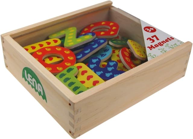 Detalle de SIMM Spielwaren 65823 Magnet-Holzkiste mit 37 ABC-Magnetbuchstaben (ab 3 Jahren)