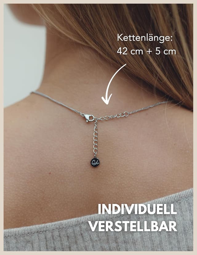 Detalle 2 de GD GOOD.designs EST. 2015 collana con lettere in argento (ciondolo A-Z) regolabile fino a 47 cm