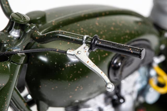 Thumbnail 4 de Corgi CC08501 Triumph TR6 diecast car