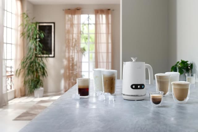 Detalle 2 de De'Longhi LatteMix EMF3.W montalatte automatico per latte e alternative vegetali, 250 ml, bianco