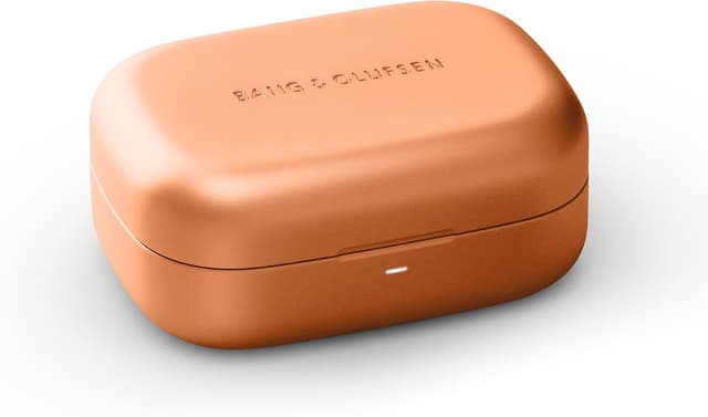Detalle de Bang & Olufsen Beoplay Eleven wireless earbuds (Copper Tone) with improved noise cancellation