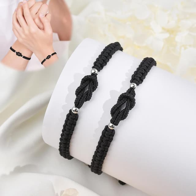 Detalle 1 de VU100 pulsera hilo del destino pareja