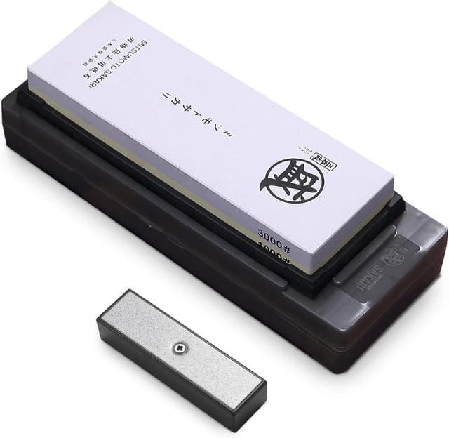 Detalle de MITSUMOTO SAKARI Japanese Knife Sharpener Whetstone 1000/3000 grit with TPR non-slip base