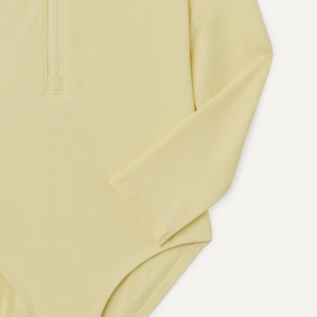 Detalle de Amazon Essentials Fille maillot de bain une pièce rashguard à manches longues