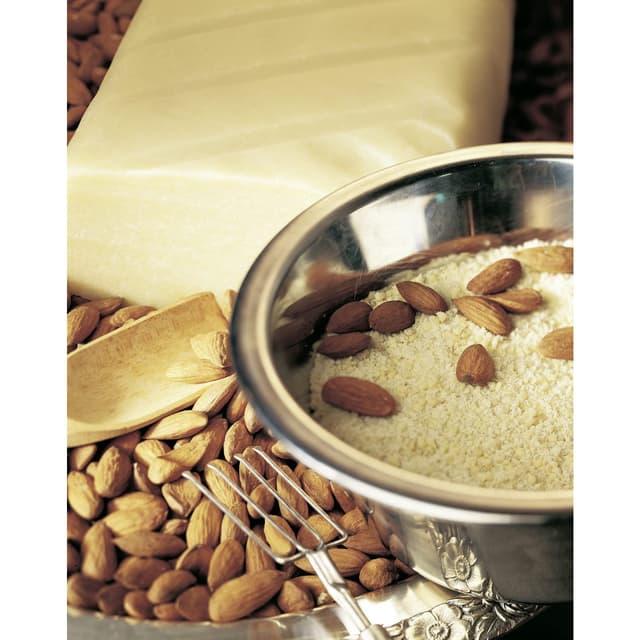 Detalle 2 de Reber Constanze Mozart-Schokis Mini-Pralinés (4 x 100 g) – Alpenmilch mit Haselnuss-Nougat & Pistazien-Marzipan