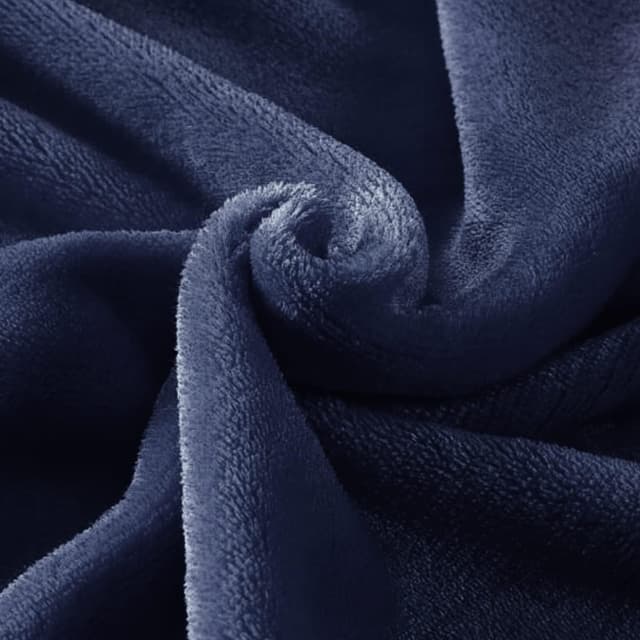 Detalle 2 de MERCURY TEXTIL - Manta Terciopelo Suave Multiusos 🌟 130x160 cm