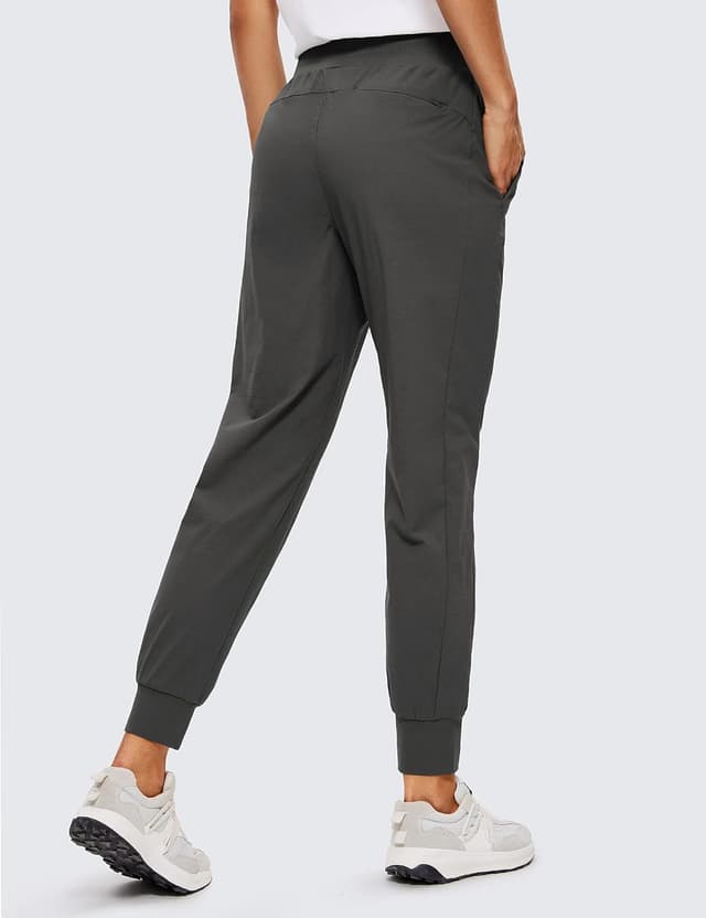 Detalle 2 de CRZ YOGA women’s joggers with elastic waistband, pockets and ripstop fabric (27.5" inseam)