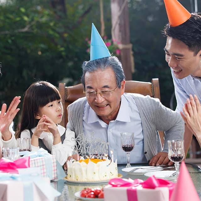 Thumbnail 6 de Happy Birthday cake topper (bow & silver glitter) in 300 gram glitter cardstock – 1 pack