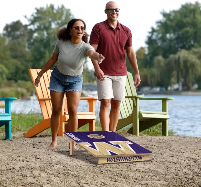Detalle de YouTheFan NCAA 2’ x 3’ Wood Cornhole Game with Logo Bags