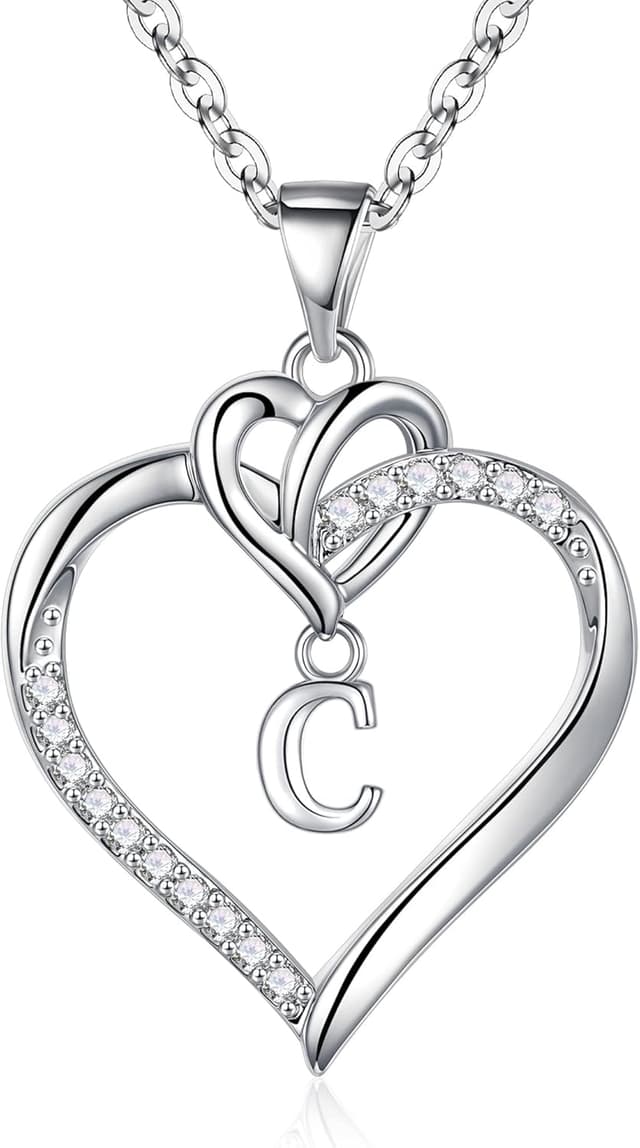 Detalle 2 de TINGN Heart Initial Necklace (A–Z) in 14k Gold Plated with Cubic Zirconia Heart Pendant