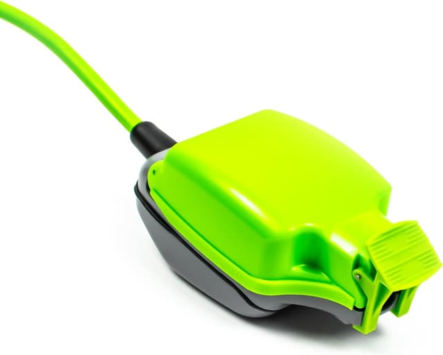 Detalle 2 de STATUS 1 Socket Extension Lead 5m (Green) with Weatherproof 13A IP54 Sealed Socket