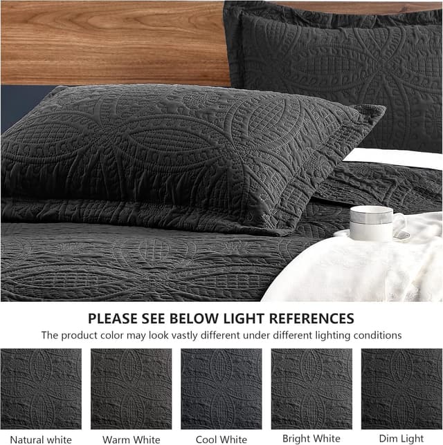 Detalle de Love’s cabin California King Quilt Bedding Set (3-Piece) - Black Coin Pattern Lightweight Coverlet