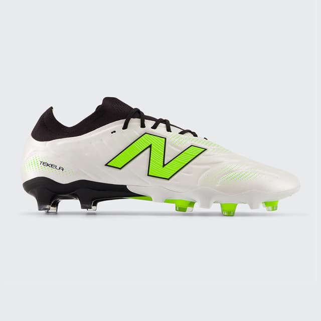 Detalle de New Balance Tekela Pro Low Laced FG V5 botas de fútbol