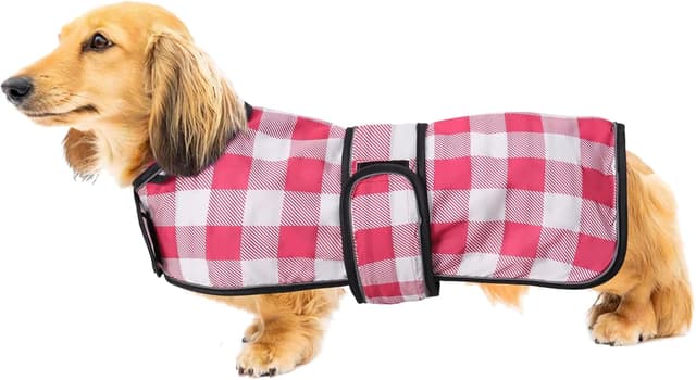 Detalle de Lightweight Dachshund raincoat with reflective straps and harness hole (Pink Grid, L)