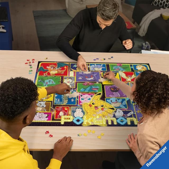 Detalle de Ravensburger Puzzle Pokémon Classici da 2000 pezzi (14+), 98 x 75 cm