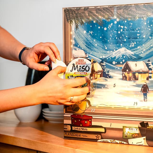 Detalle 2 de Nissin Adventskalender 24 Sorten đ