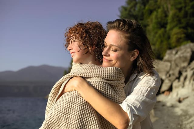 Detalle 2 de Kneipp Naturkind Bagno di schiuma per il raffreddore (timo, salvia, eucalipto) 200 ml