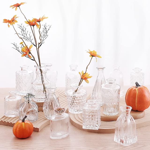 Detalle 2 de Arme Glass Bud Vase Set of 32 Pcs — Small Clear Bud Vases for Vintage Centerpieces