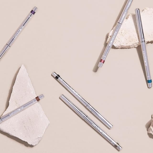 Detalle 1 de Hypoallergenic Metallic Eyeliner Pencil Vegan