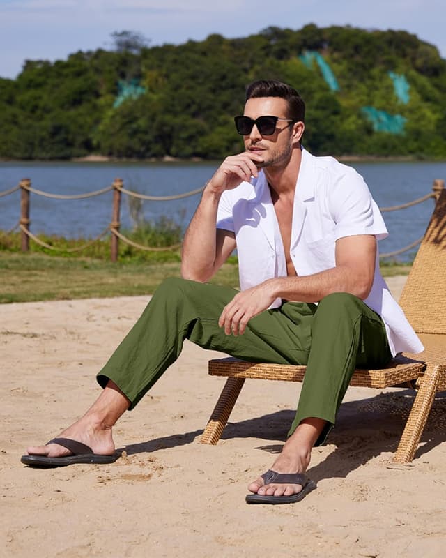 Detalle de YAOHUOLE men’s linen trousers with elasticated waist and drawstring