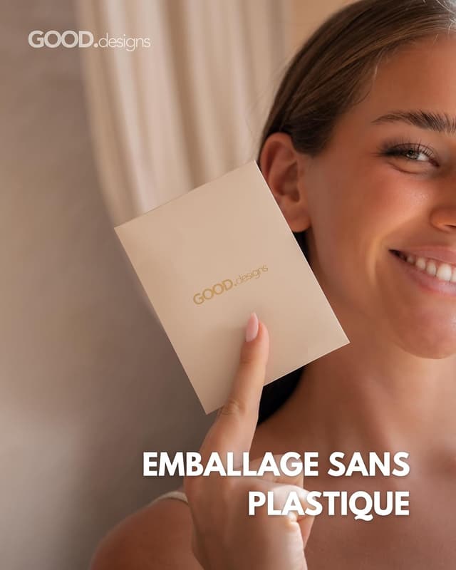 Detalle de GD GOOD.designs EST. 2015 Collier lettre doré « Bubble » en acier inoxydable 316L, résistant à l’eau et hypoallergénique